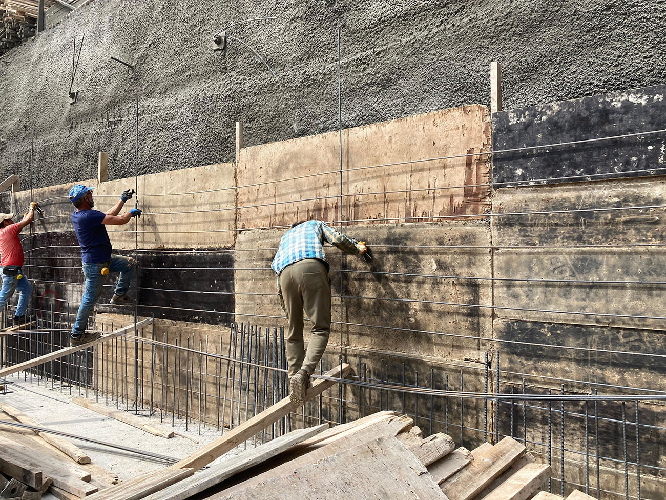 Yasemin Apartmanı | Temel Perde Uygulaması | Bera Mimarlık